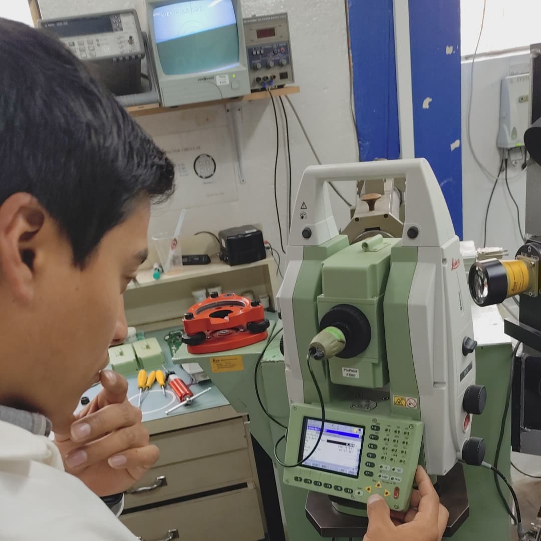 vietic-servicio-tecnico-equipos-topograficos